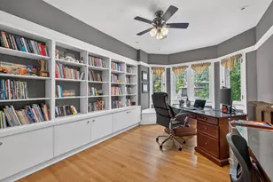 729 W Downer Pl, Aurora, IL 60506 - Photo 81