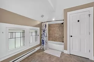 729 W Downer Pl, Aurora, IL 60506 - Photo 103