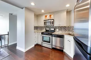 3200 N Lake Shore Dr, Chicago, IL 60657 - Photo 21