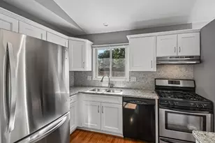 1036 E Meadow Lake Dr, Palatine, IL 60074 - Photo 11