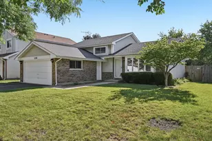 1036 E Meadow Lake Dr, Palatine, IL 60074 - Photo 35