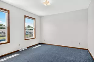 735 Kristi Dr, Byron, IL 61010 - Photo 35