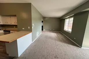 2851 Heritage Dr, Joliet, IL 60435 - Photo 5