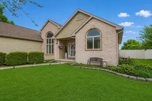 219 Greenbriar Ln, Bourbonnais, IL 60914 - Photo 3