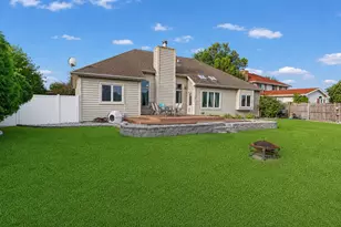 219 Greenbriar Ln, Bourbonnais, IL 60914 - Photo 5