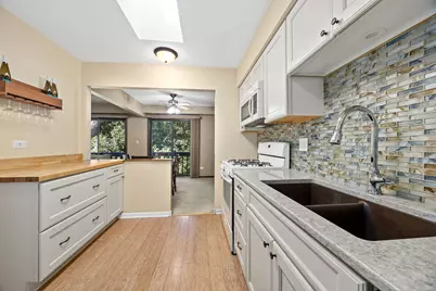 1884 Portsmouth Drive #C, Lisle, IL 60532 - Photo 9