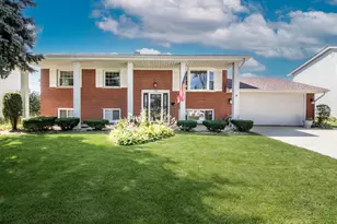 255 Leahy Cir S, Des Plaines, IL 60016 - Photo 1