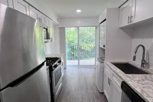 224 E Rimini Ct, Palatine, IL 60067 - Photo 3