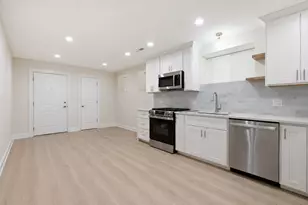 5851 N Virginia Ave, Chicago, IL 60659 - Photo 3