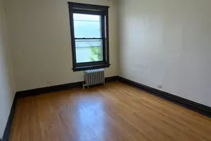 607 E 60th St, Chicago, IL 60637 - Photo 5