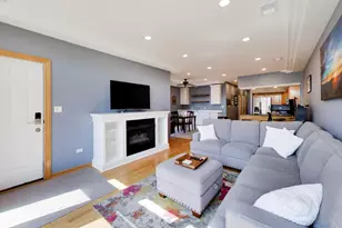 1026 N Ashland Ave, Chicago, IL 60622 - Photo 3