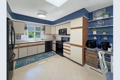 550 N Sierra Drive #15, Freeport, IL 61032 - Photo 11