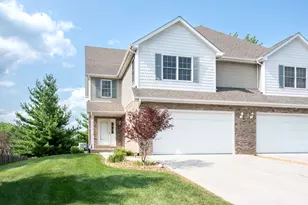 662 Chaney Ct, Crest Hill, IL 60403 - Photo 1