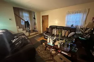 9742 S Hoxie Ave, Chicago, IL 60617 - Photo 3