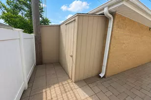915 N Northwest Hwy, Park Ridge, IL 60068 - Photo 13