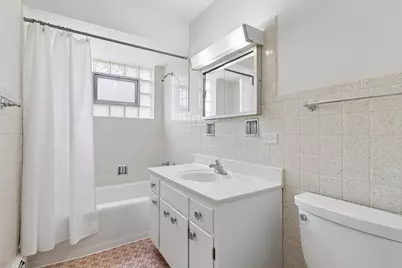 915 N Northwest Highway #2, Park Ridge, IL 60068 - Photo 9