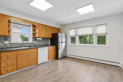 915 N Northwest Highway #2, Park Ridge, IL 60068 - Photo 3