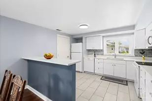 231 Webster Ln, Schaumburg, IL 60193 - Photo 11