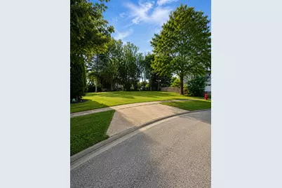 515 Parkside Terrace, Crystal Lake, IL 60014 - Photo 1