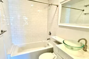 3049 W Grace St, Chicago, IL 60618 - Photo 9