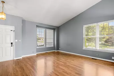 776 Chesterfield Lane, North Aurora, IL 60542 - Photo 5