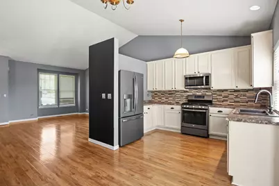776 Chesterfield Lane, North Aurora, IL 60542 - Photo 9