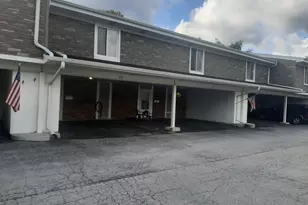 20 Cour Masson Ct, Palos Hills, IL 60465 - Photo 1