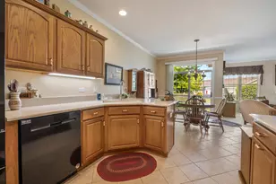 16530 Grandwood Lake Dr, Crest Hill, IL 60403 - Photo 9