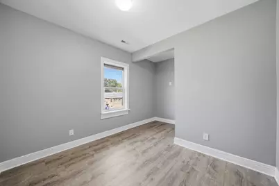 11715 S Parnell Avenue, Chicago, IL 60628 - Photo 13