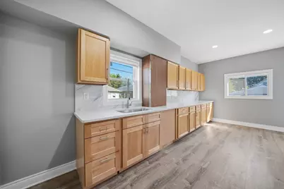 11715 S Parnell Avenue, Chicago, IL 60628 - Photo 5