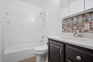1241 Holiday Ln, Bloomington, IL 61704 - Photo 15