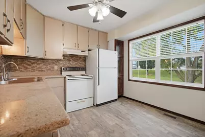 1241 Holiday Lane, Bloomington, IL 61704 - Photo 13