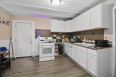 768 N Indiana Avenue, Kankakee, IL 60901 - Photo 3