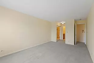 2100 Valencia Dr, Northbrook, IL 60062 - Photo 13