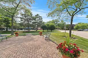 2100 Valencia Dr, Northbrook, IL 60062 - Photo 37