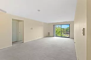 2100 Valencia Dr, Northbrook, IL 60062 - Photo 5
