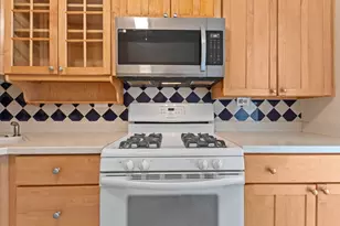 2100 Valencia Dr, Northbrook, IL 60062 - Photo 9