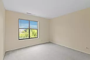2100 Valencia Dr, Northbrook, IL 60062 - Photo 11
