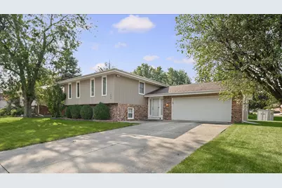 1609 Erin Drive, Normal, IL 61761 - Photo 3