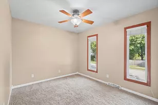 1609 Erin Dr, Normal, IL 61761 - Photo 17