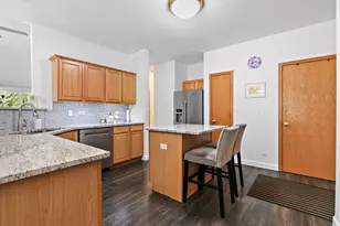 142 Southwicke Dr, Streamwood, IL 60107 - Photo 11