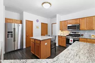 142 Southwicke Dr, Streamwood, IL 60107 - Photo 13