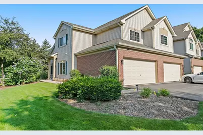 142 Southwicke Drive #A, Streamwood, IL 60107 - Photo 1