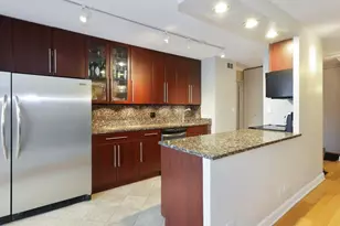 3150 N Sheridan Rd, Chicago, IL 60657 - Photo 3