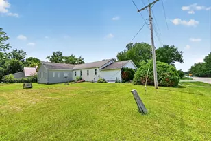 2067 Shaw Rd, Amboy, IL 61310 - Photo 41