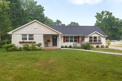 1629 N Summit Street, Wheaton, IL 60187 - Photo 1