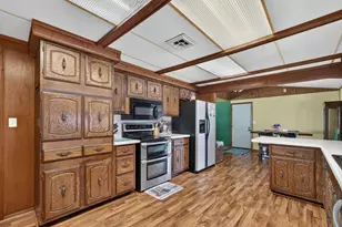 908 5th St, Erie, IL 61250 - Photo 7