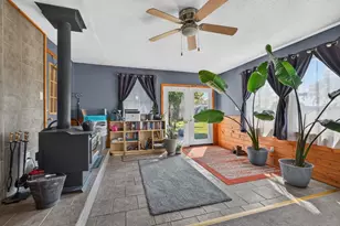 908 5th St, Erie, IL 61250 - Photo 5