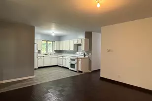 694 N Elm St, Herscher, IL 60941 - Photo 9