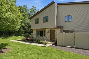 1014 Schoolgate Rd, New Lenox, IL 60451 - Photo 1
